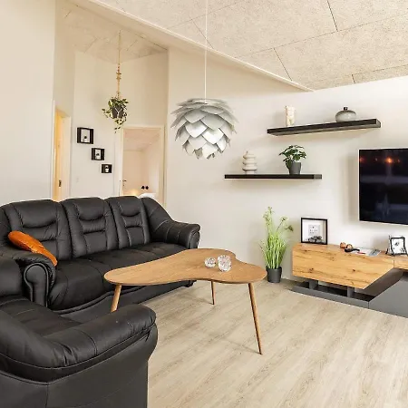 10 Person In Idestrup-by Traum Tatil Evi Bøtø By